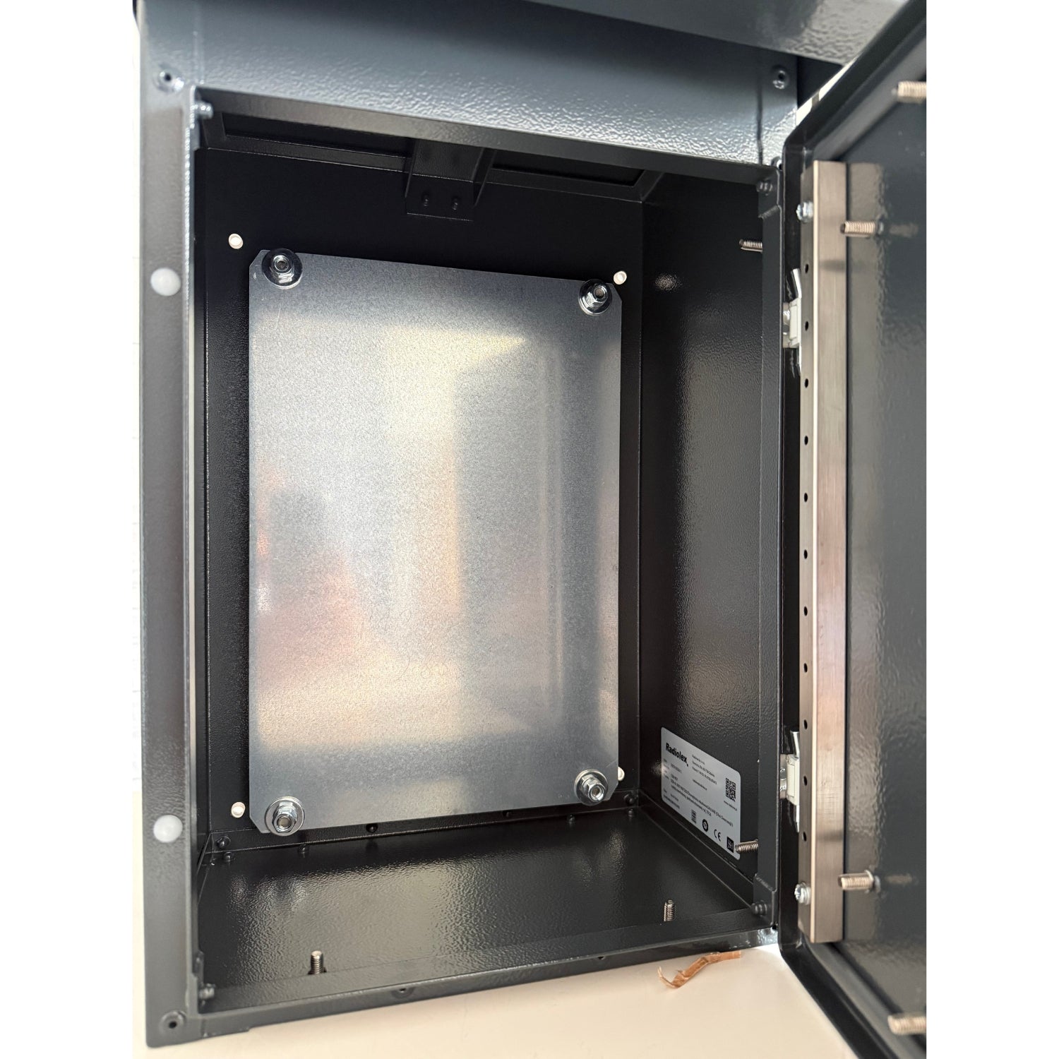 Outdoor Electrical Cabinet Enclosure IP66 Wall Mounted IK10 SZK-A Galvar - Black