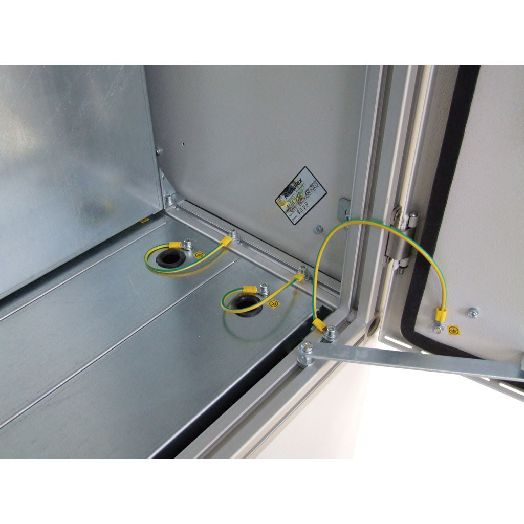 DSZ Outdoor Telecom & Data Access Cabinet – Double-Wall Aluminium, IP55